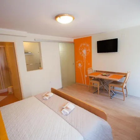 Apartman Dario Direkt Am By Interhome