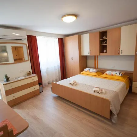 Apartman Dario Direkt Am By Interhome Novigrad (Istria)